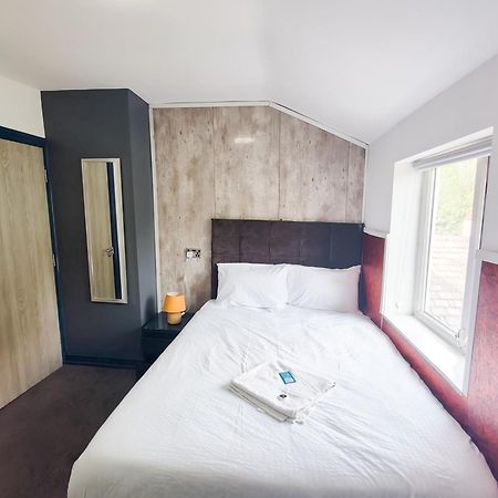 Park City Suites Hotel Manchester Exteriör bild