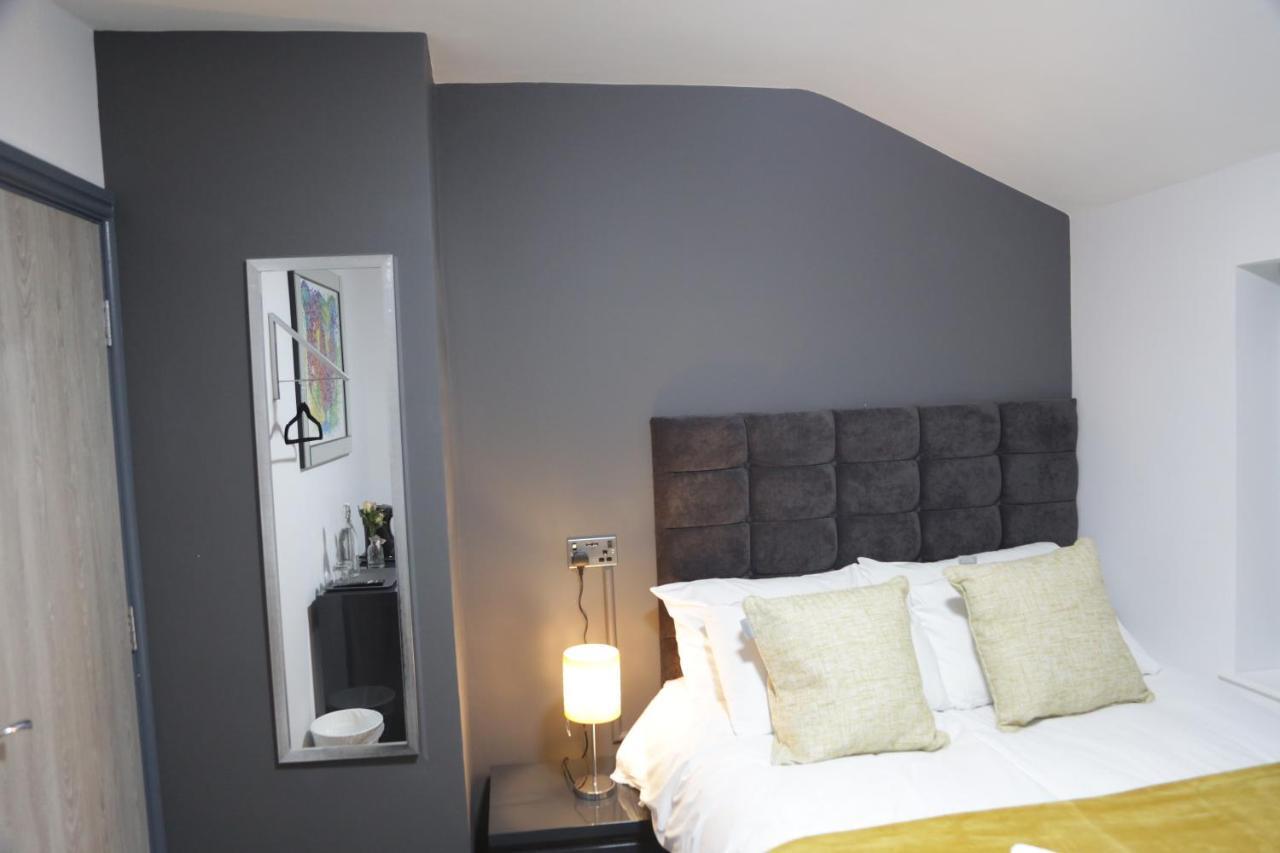 Park City Suites Hotel Manchester Exteriör bild